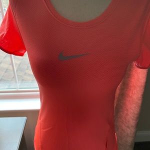 SOLD‼️NIKE Dri Fit short sleeve running or training top